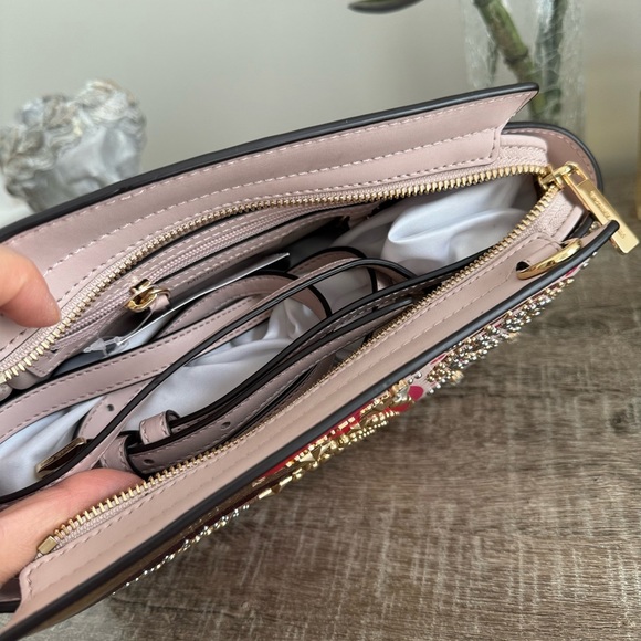 NWT Michael Kors Selma Studded Medium Leather Crossbody in Soft Pink - Picture 6 of 11